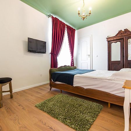 Отель Casa Antiqua Брашов Экстерьер фото
