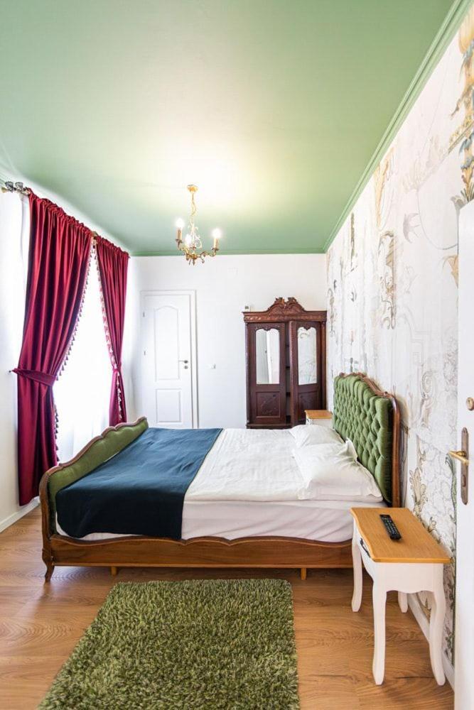 Отель Casa Antiqua Брашов Экстерьер фото