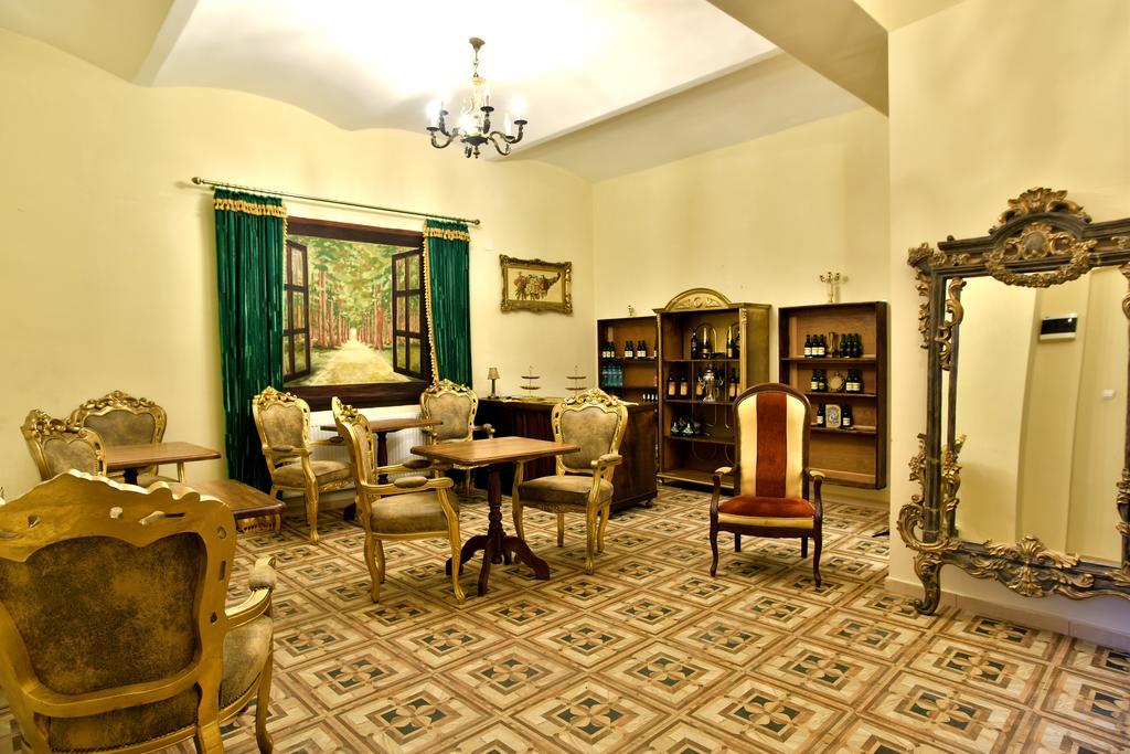 Отель Casa Antiqua Брашов Экстерьер фото