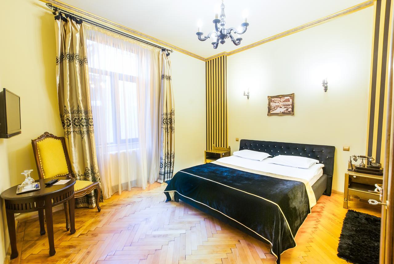 Отель Casa Antiqua Брашов Экстерьер фото