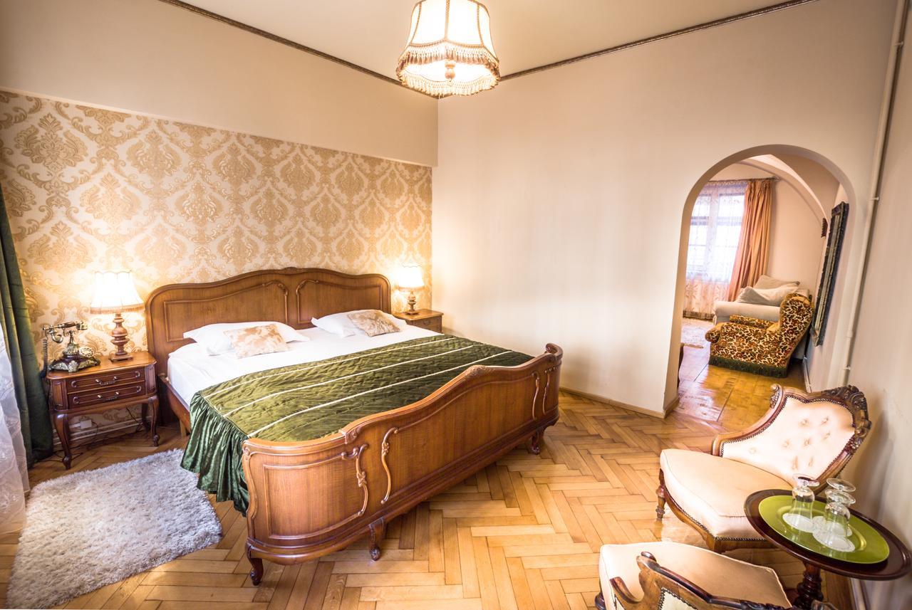Отель Casa Antiqua Брашов Экстерьер фото