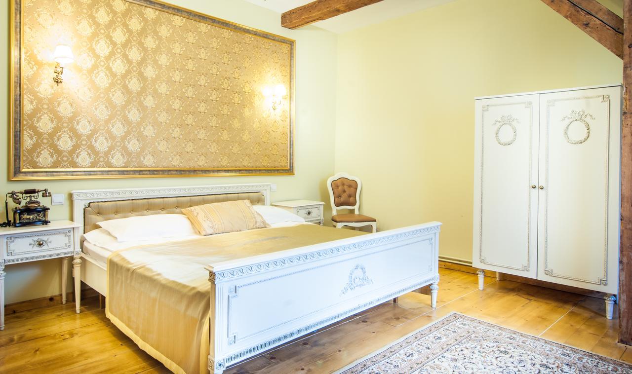 Отель Casa Antiqua Брашов Экстерьер фото